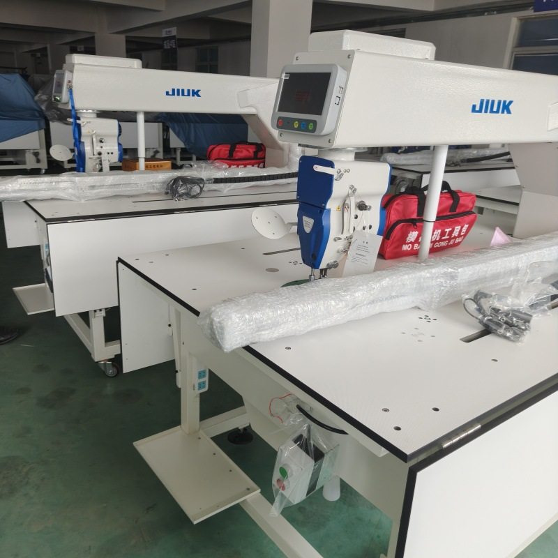 厂家直销 数控羽绒服 模板缝纫机  全自动服装模板缝纫机,淘宝优惠券,粉丝福利购,淘宝优惠卷