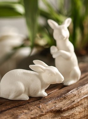 德化白瓷兔年生肖陶瓷小摆件客厅茶室桌面小装饰品小兔子动物摆设