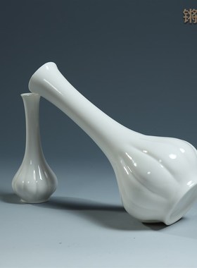 锵锵陶瓷花瓶客厅摆件小花瓶插花瓶现代简约白瓷蒜形花插创意摆件