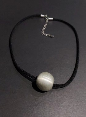 黑色圆绳项链金属拉丝球吊坠小众设计感个性百搭锁骨链颈链女