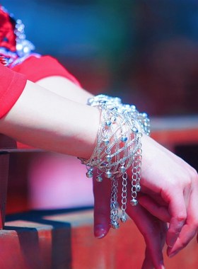 贵州苗族银饰开口手镯傣族手环臂环民族风儿童舞蹈演出铃铛配饰品