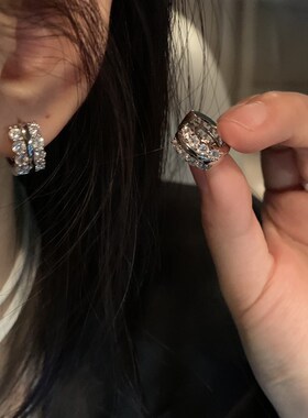 圈圈~耳环小众设计感高级冷性风耳钉女2022新款洋气耳饰女高级感