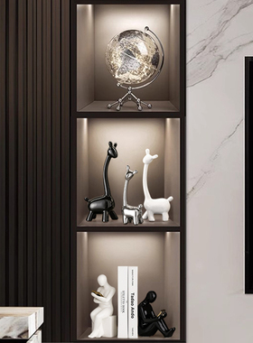 轻奢别墅大平层酒柜电视柜摆件客厅高端大气玻璃柜餐边柜装饰