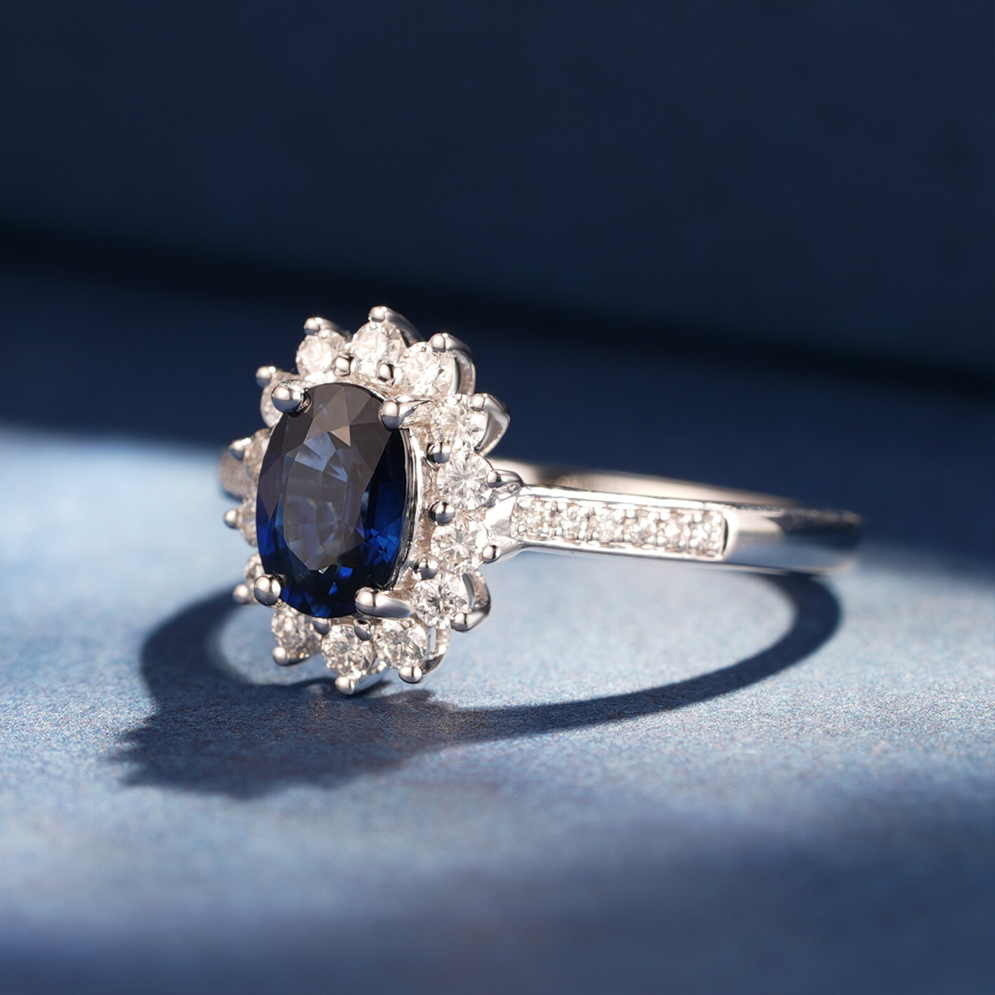 Private Jewelry Royal Blue Sapphire Diamond Ring Customization