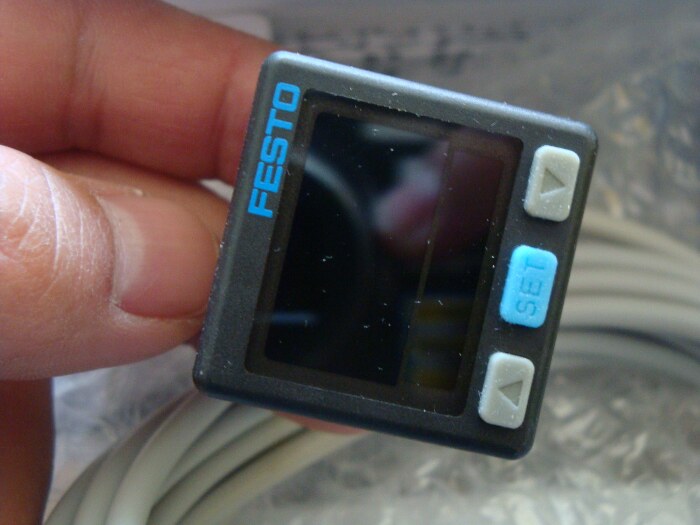 全新原装FESTO 数显压力表 SPABT-B2-R18-2N-K1-SA 15171570 - 图1
