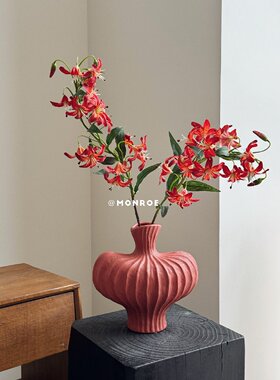 红桃花瓶 诧寂风手工艺术陶瓷花瓶高级感玄关客厅桌面插花装饰品