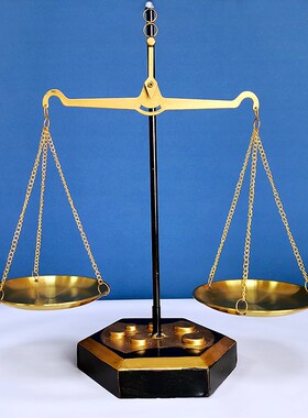 创意天平秤全金属桌面装饰摆件律师办公商务礼品手工艺品书房摆饰