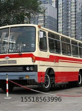 老式大中巴车公交车铁艺模型复古国风美陈装O饰网红糖水店摆件创