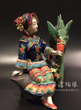 石湾陶瓷手工工艺品桌面装饰品创意家居电视柜玄关摆设仕女