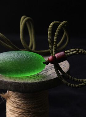 捷克绿陨石吊坠宇宙矿物高频原石项坠挂件许愿幸运石把玩件