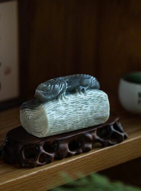 大善堂孤品【和田玉 聚福蜥蜴】桌面摆件客厅家居高档饰鉴定证书