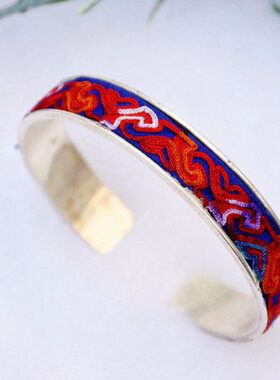 绣花手镯配饰手镯 苗族 中国风苗细民族风原创设计银女士绣花手镯