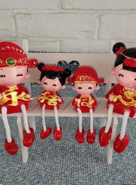 现代家居小装饰品摆件客厅t酒柜创意迷你家里房间室内树脂吊脚娃