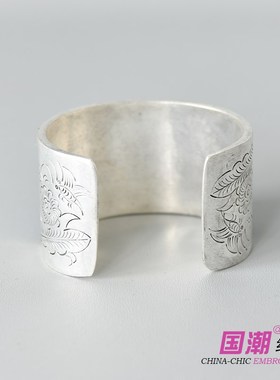 复古民族风刺绣花宽版手镯雕刻花纹女复古开口抛光白手镯手环饰品