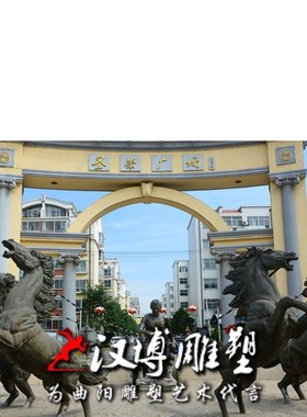 玻璃钢仿铜马车拉酒桶主题民俗家用马车景观雕塑广场商业街雕塑
