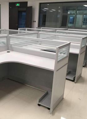 隔断职员办公桌四人卡位办公桌椅组合简约现代办公家具