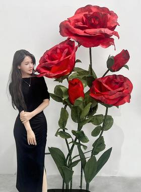 网红打卡巨型仿真玫瑰花组合商场橱窗美陈情人节婚礼装饰用花道具