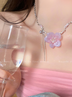 粉色花朵流苏吊坠项链女早春百搭甜美轻奢锁骨链时尚气质小众颈链