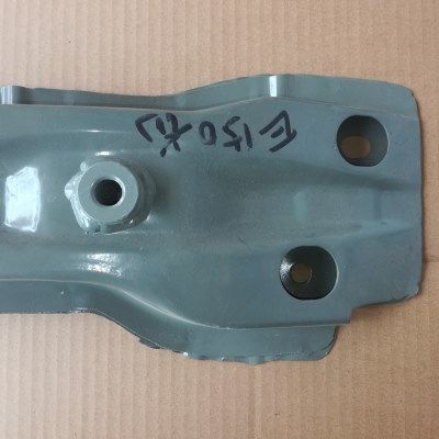 北京汽车北汽E150130绅宝D20前保险杠骨架杠铁支架防撞梁前杠骨架 - 图1