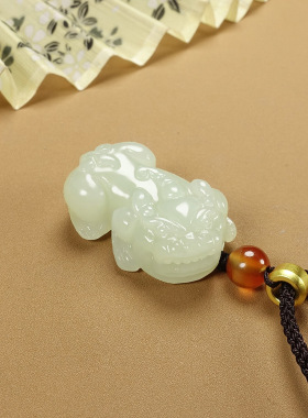 新疆和田玉貔貅吊坠男女士貔貅玉坠玉石项链情侣玉佩