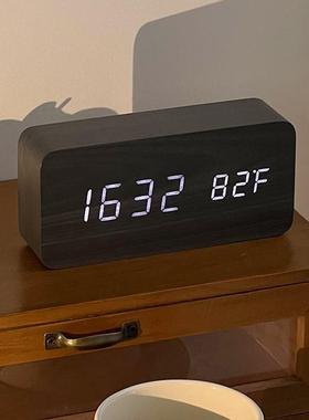 时尚木质LED时钟闹钟桌面台式夜光电子学生床头钟卧室小台钟摆件