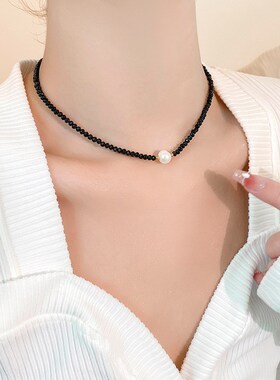 黑色水晶淡水珍珠项链女高级设计感小众锁骨链2023年新款爆款颈链