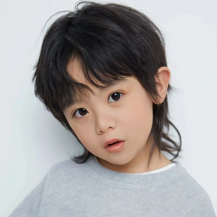 儿童日系男鲻鱼头酷帅法式帅气旅游短直发卷毛少爷拖尾狼尾全头套 - 图1