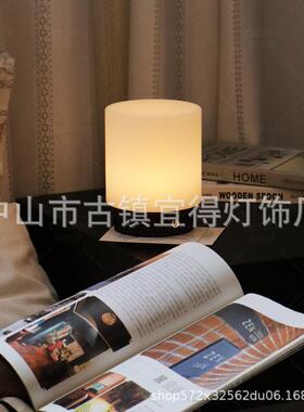 台灯卧室床头简约复古中古美式氛围感高级卧室睡眠插电迷你小夜灯