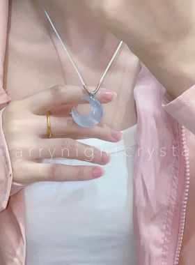 猫眼石月亮项链 白猫眼雕刻月亮锁骨链吊坠 寻梦石猫眼效应闺蜜链