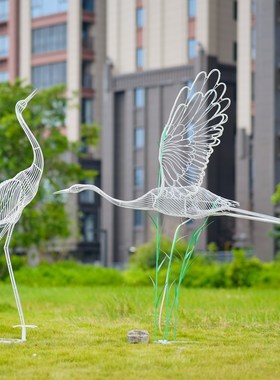 户外不锈钢真丹顶鹤摆件镂空动物雕塑园林景观公园售楼部装饰品