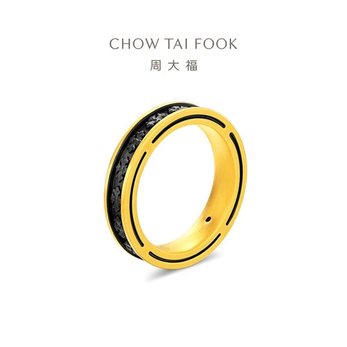 周大福酷黑鸢尾花闭口戒足金黄金戒指情侣对戒多款 - 图1