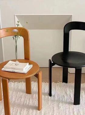 北欧复古实木餐椅可叠放家用奶油风高级中古餐厅卧室实木彩色椅子