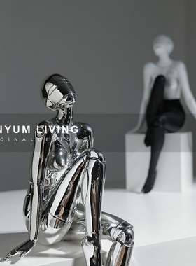 现代科技感摆件柜子装饰空山基机械女神人物雕塑桌面摆设玄关饰品