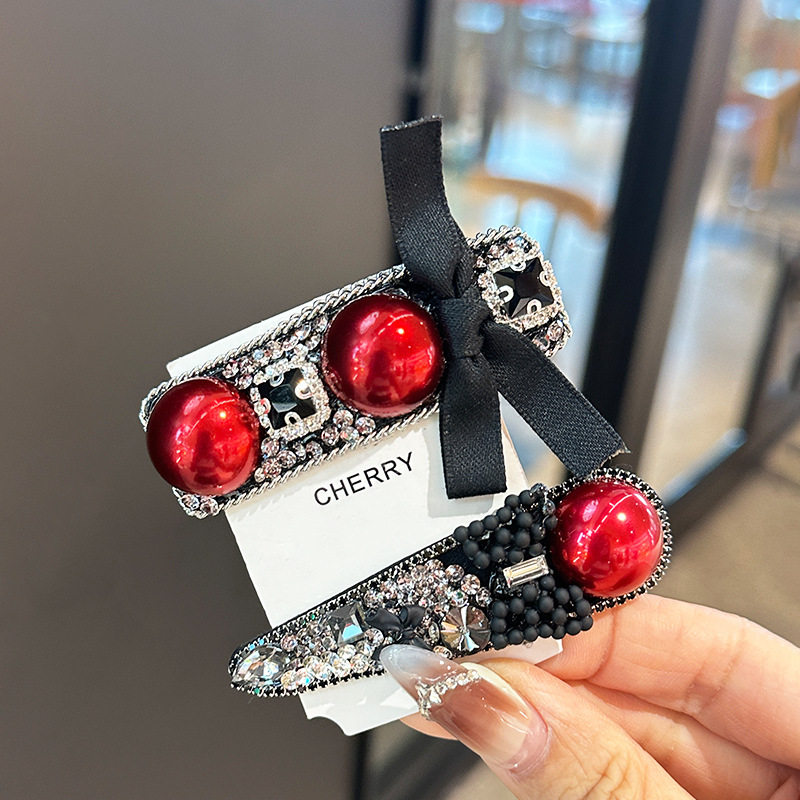 韩国新年氛围感红色水钻边夹侧边夹刘海夹碎发夹头饰后脑勺一字夹,淘宝优惠券,粉丝福利购,淘宝优惠卷