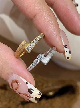 【交错星轨】f简约拉丝戒指女新款微镶锆石轻奢高级感食指戒指环