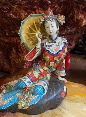 石湾陶瓷公仔林伟古古仕女春精雨品摆件门客厅酒柜博典架装饰