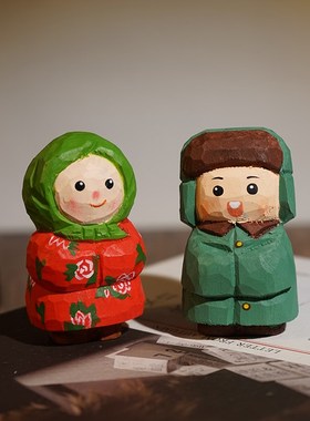 雷锋东北女孩手工木雕小摆件卡通趣味办公桌面装饰品可爱情侣礼物