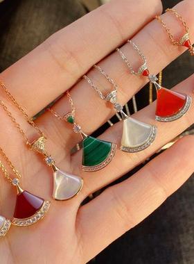 明星同款小扇子项链女18K玫瑰金天然白贝母玉髓扇形小裙子锁骨链