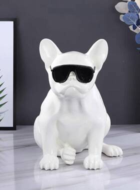 件现代美式法国斗牛犬眼镜狗动物雕摆家居样塑板间售楼饰处酒DS87