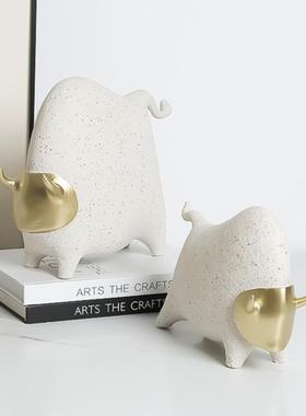 砂岩金角KTZRTZ牛家摆工艺品金几色树件脂斗牛桌摆客厅酒柜茶居摆