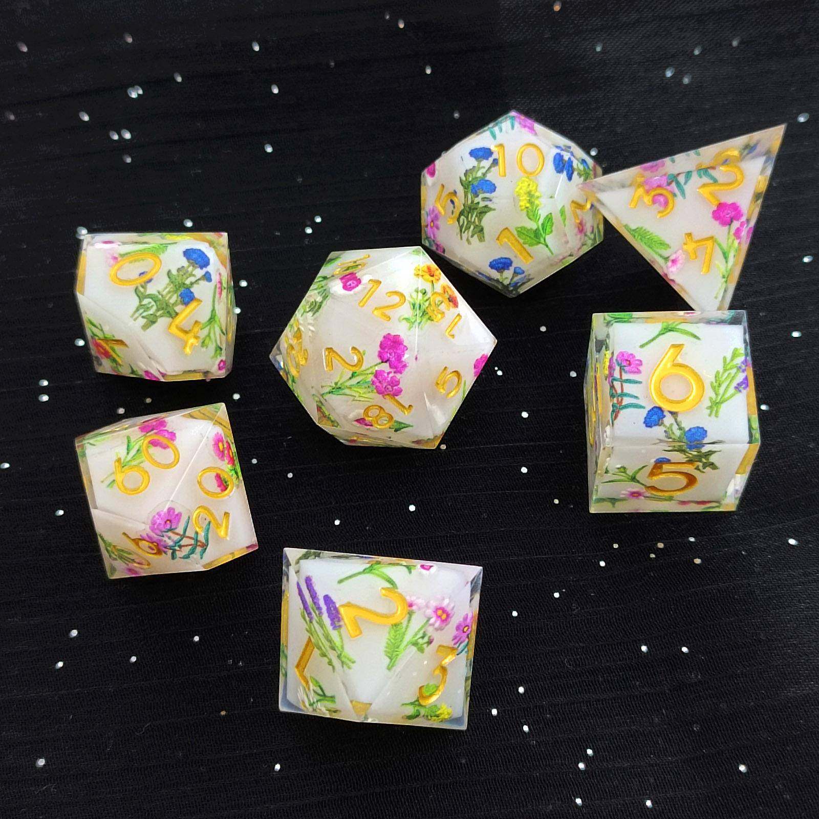 新款锋利的骰中骰色子DND龙与地下城角色扮演TRPG多面体树脂骰,淘宝优惠券,粉丝福利购,淘宝优惠卷