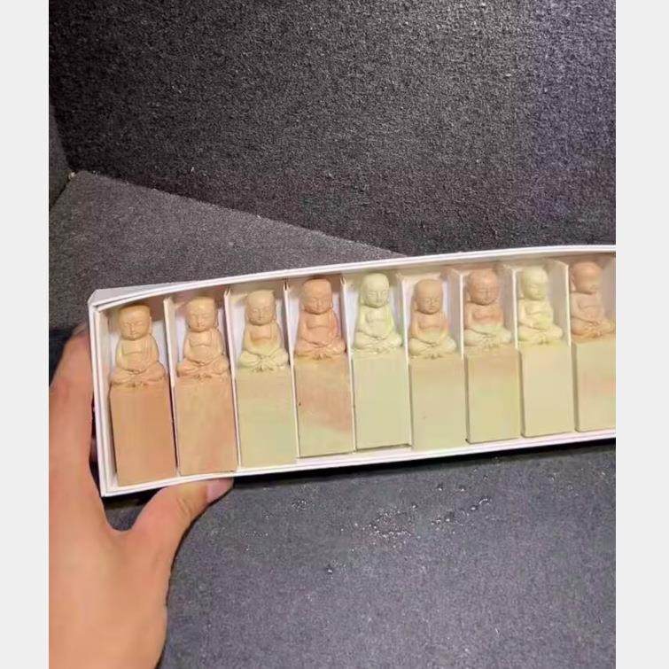 8新矿石小沙弥印章一盒1好方2.5*2.5*0CM全软篆83317刻配纸盒寿山,淘宝优惠券,粉丝福利购,淘宝优惠卷