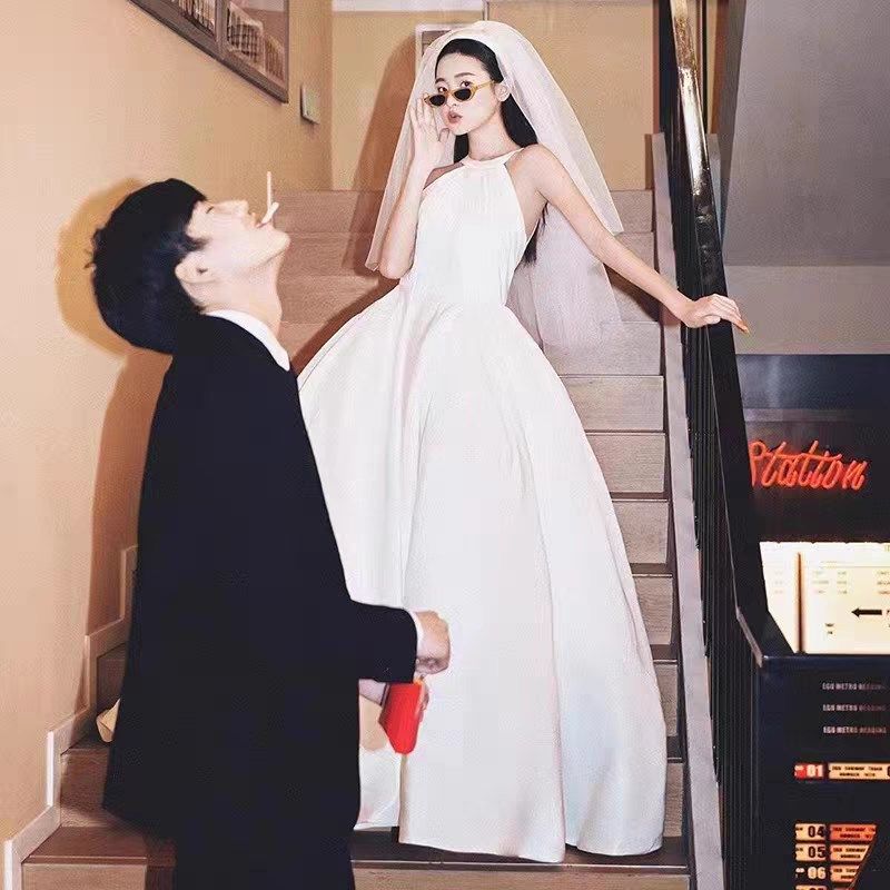 影楼婚纱挂脖包邮复古韩式摄影主题拍照服装旅拍白色简约优雅礼服,淘宝优惠券,粉丝福利购,淘宝优惠卷