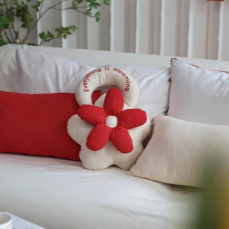 结婚压床花朵喜字抱枕新婚公仔沙发送新人红色婚房布置婚庆靠枕,淘宝优惠券,粉丝福利购,淘宝优惠卷