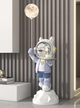 创意网厅旁红太空人托盘落VIO地沙摆件客电视柜玄关发边装饰乔迁