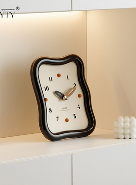 黑白法式复古侘寂风客厅感桌面时钟摆件玄关电视柜轻奢座钟装饰品