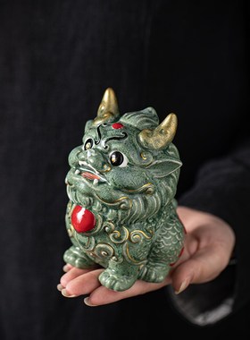 禅意中式陶瓷祥瑞麒麟瑞兽摆件创意家居客厅办公室桌面装饰礼品