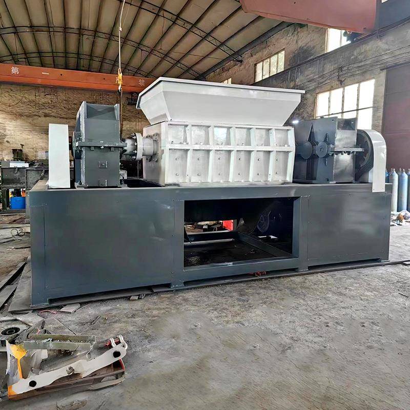 Powder multifunctional shredder shreds large double-axis blade chassis plastic 800 type garbage shredder small metal scrap iron machine