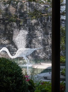 户外不锈钢镂空布k谷鸟雕塑铁艺网格动物仿真小鸟摆件售楼草坪装