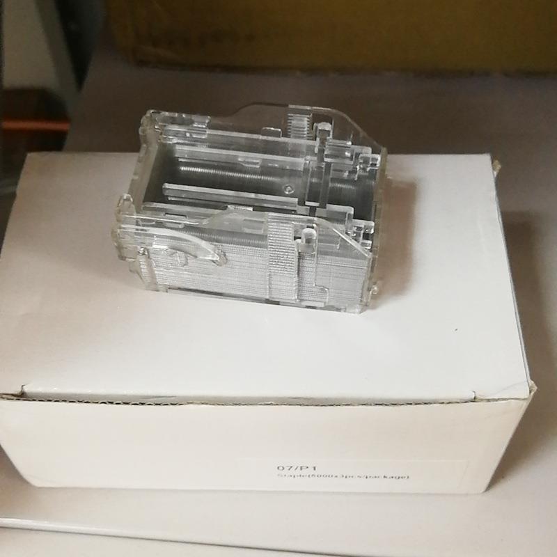 P1 stapler stapler with three boxes of staples in stock